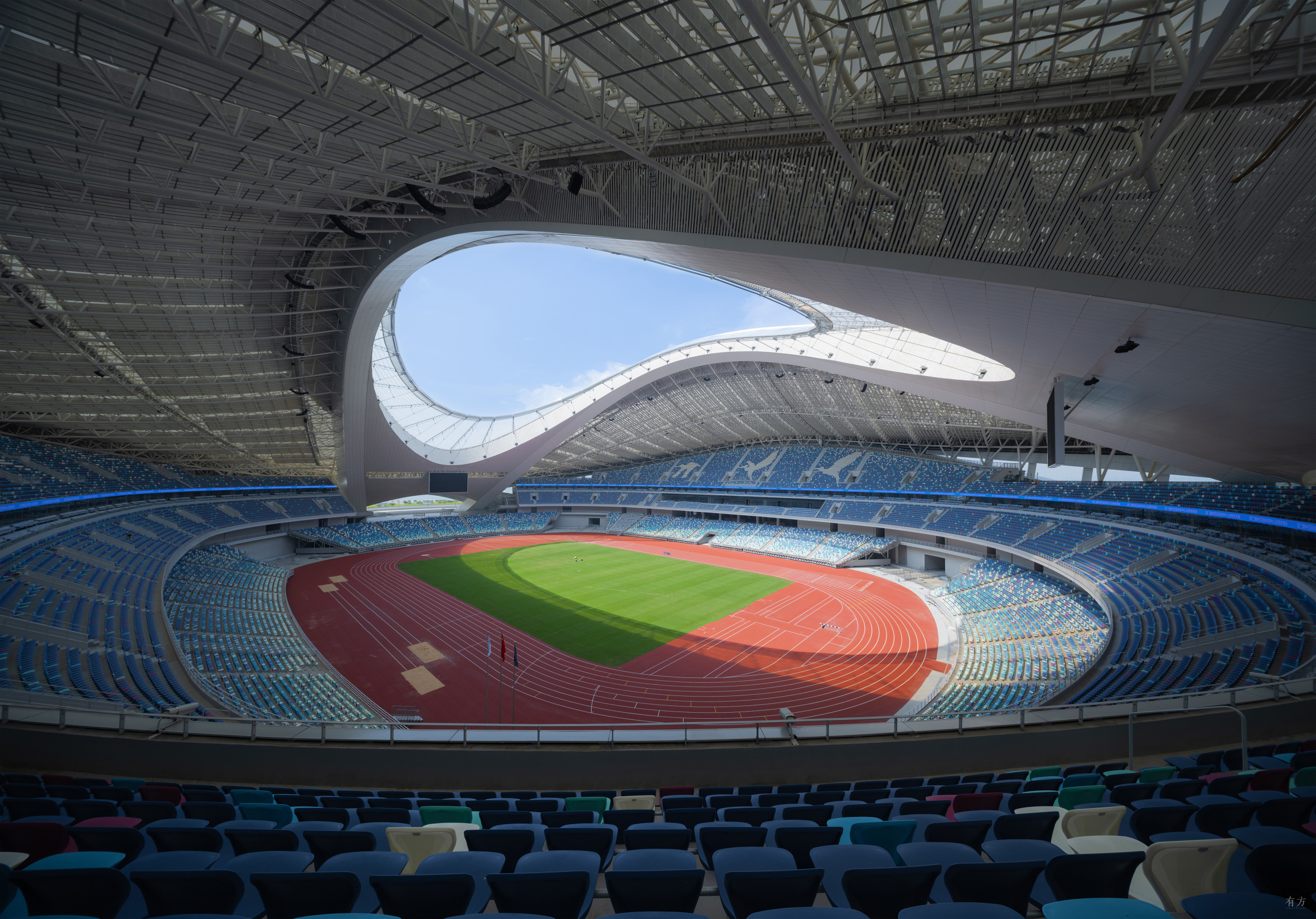 布鲁日潜力中卫奥多涅斯：即将3200万加盟马赛？