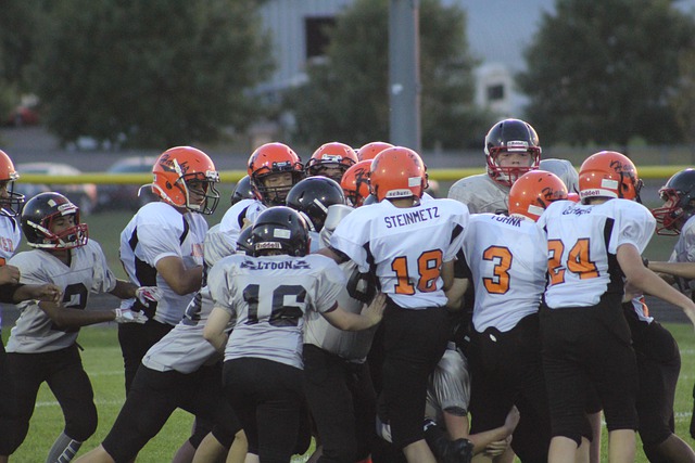 维斯塔潘和诺里斯黄胎起步，皮亚斯特里使用硬胎起步