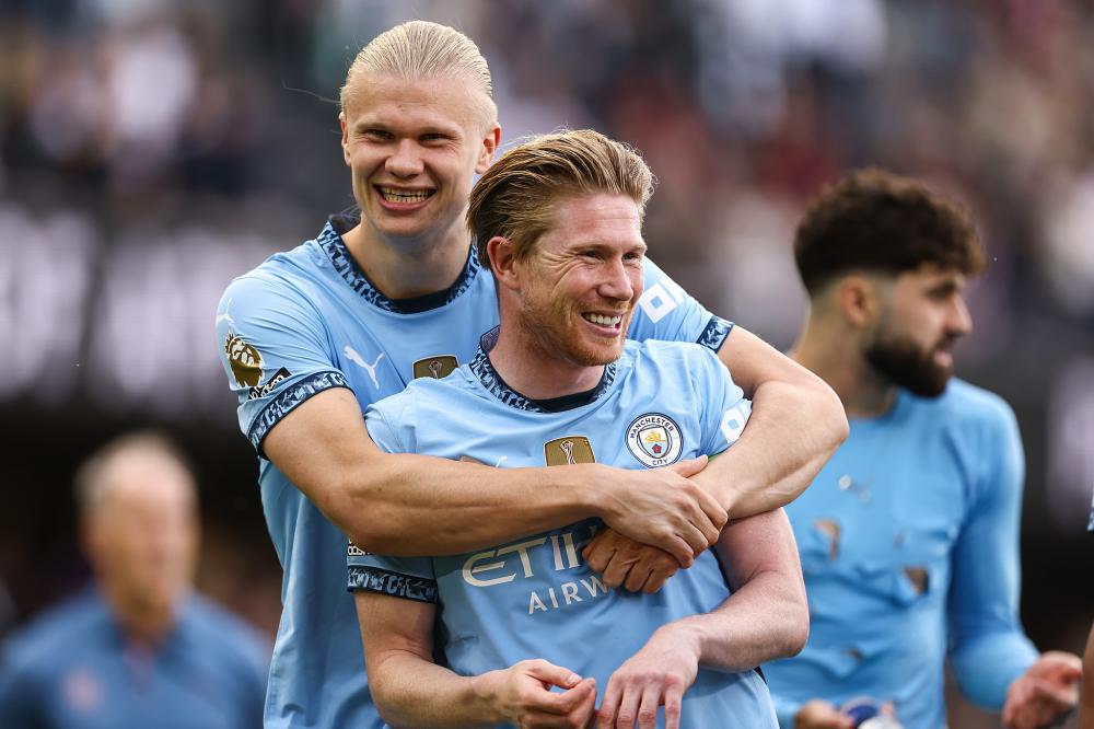 地上足球：梅西带队迈阿密夺冠，球王伟大无需多盐？